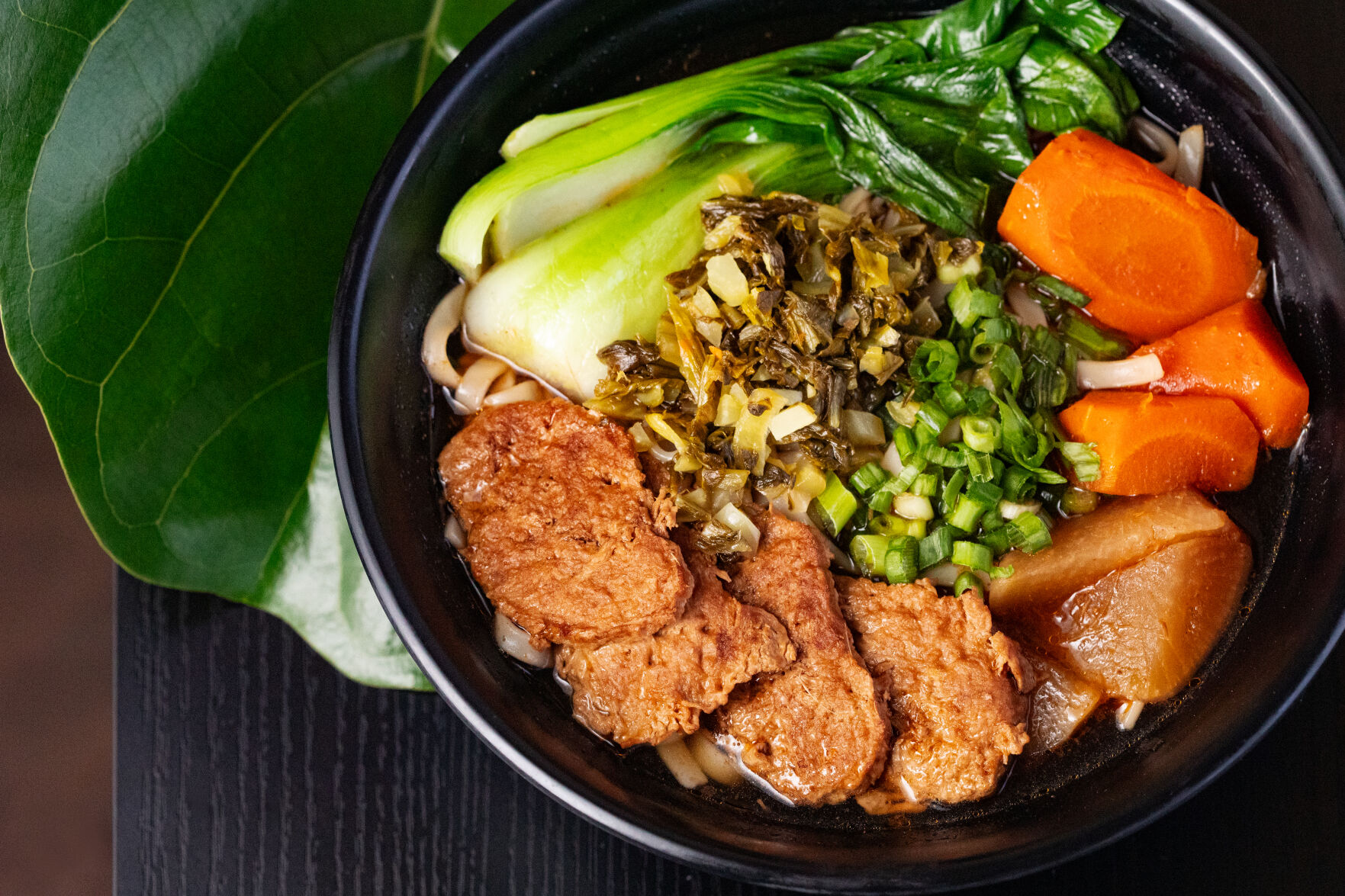 ChuangYiBentos hong sao mein